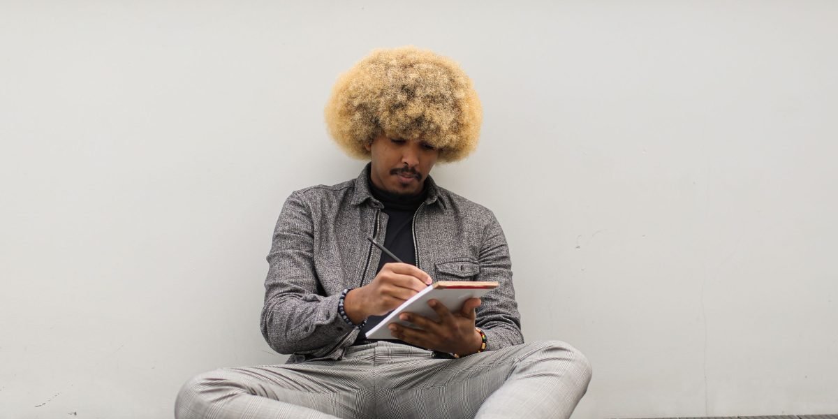 Journaling helps free up mental space, spark new ideas, and overcome creative blocks by connecting different thoughts.